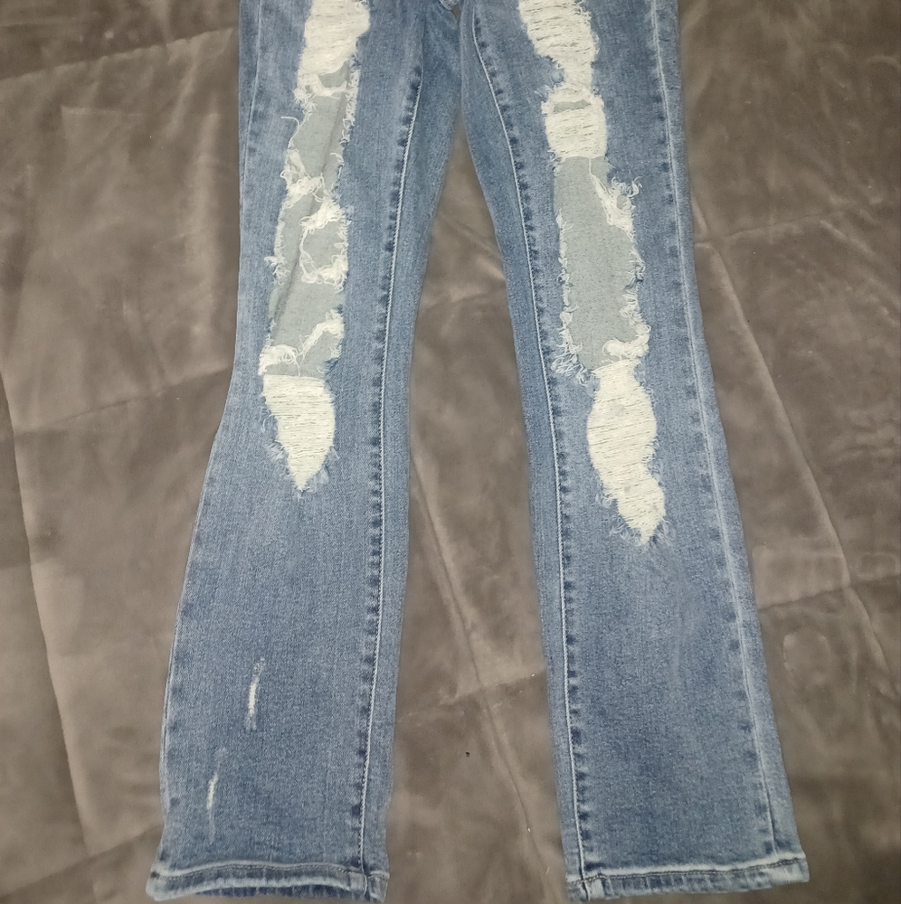 Judy Blue - Picture 2 of 2